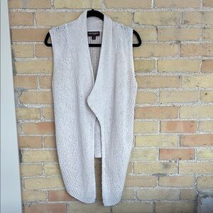 Johnston & Murphy Women's Cream Sweater Vest